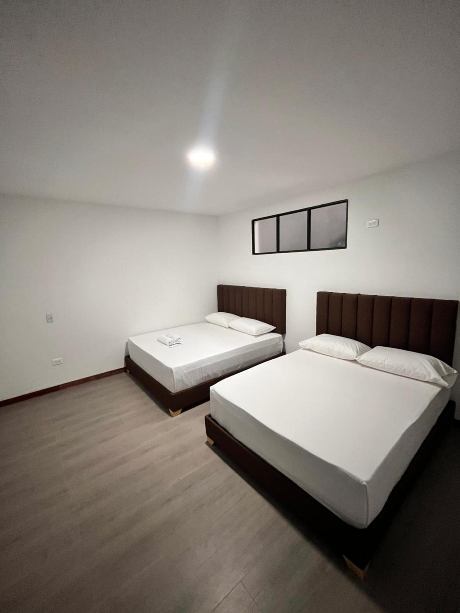 Hotel Gallery By 70 Μεντεγίν Εξωτερικό φωτογραφία