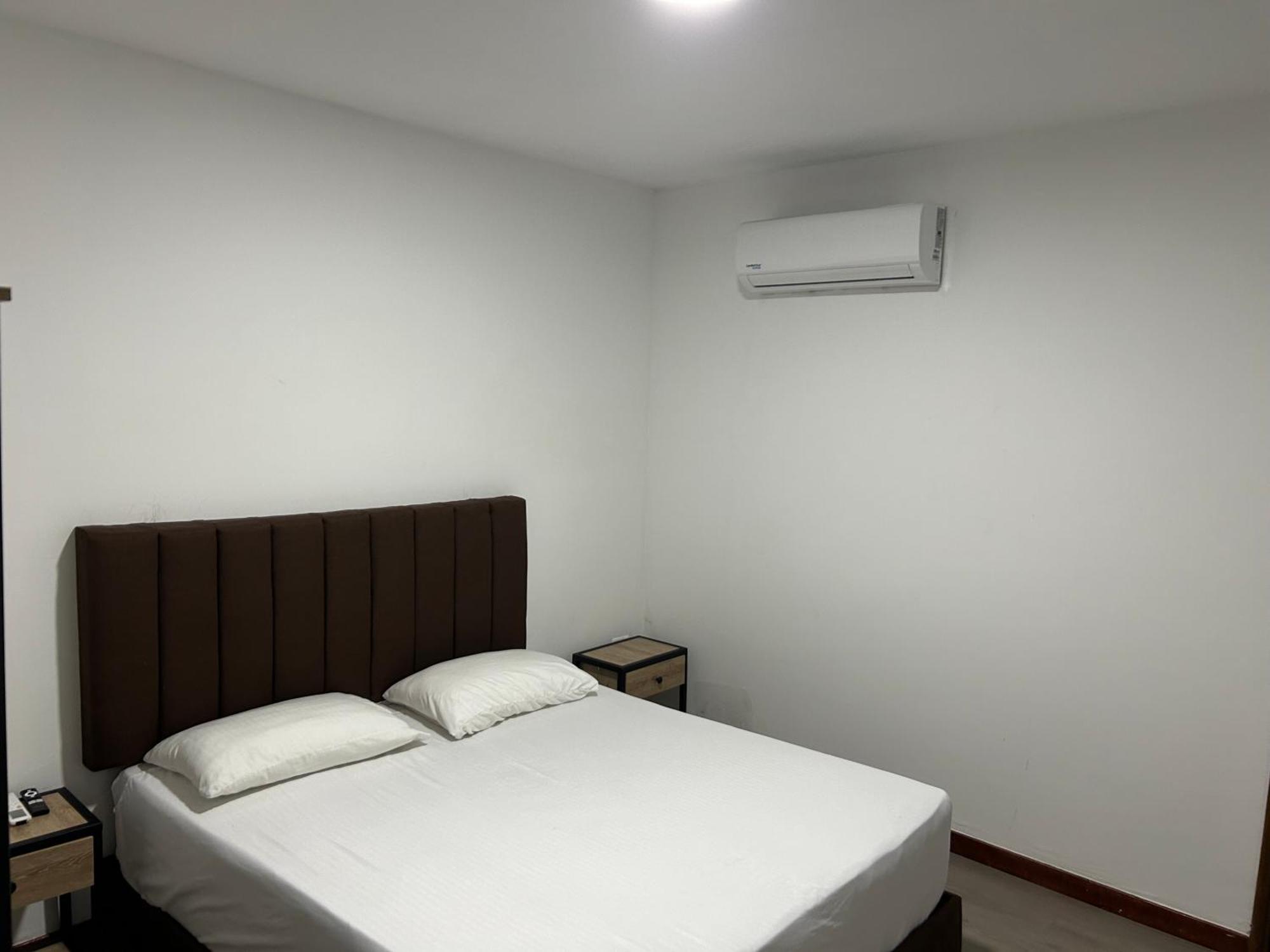 Hotel Gallery By 70 Μεντεγίν Εξωτερικό φωτογραφία