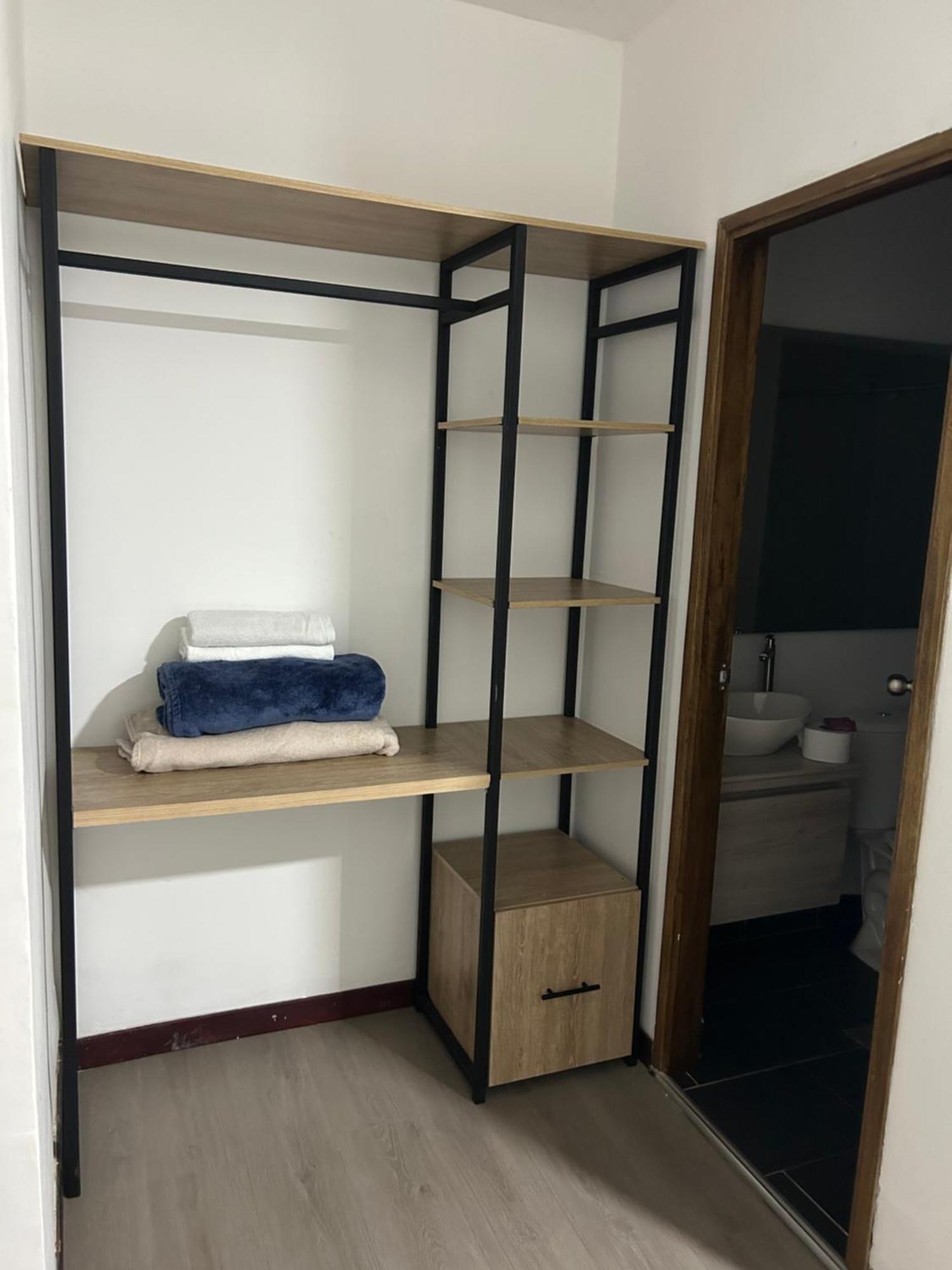 Hotel Gallery By 70 Μεντεγίν Εξωτερικό φωτογραφία
