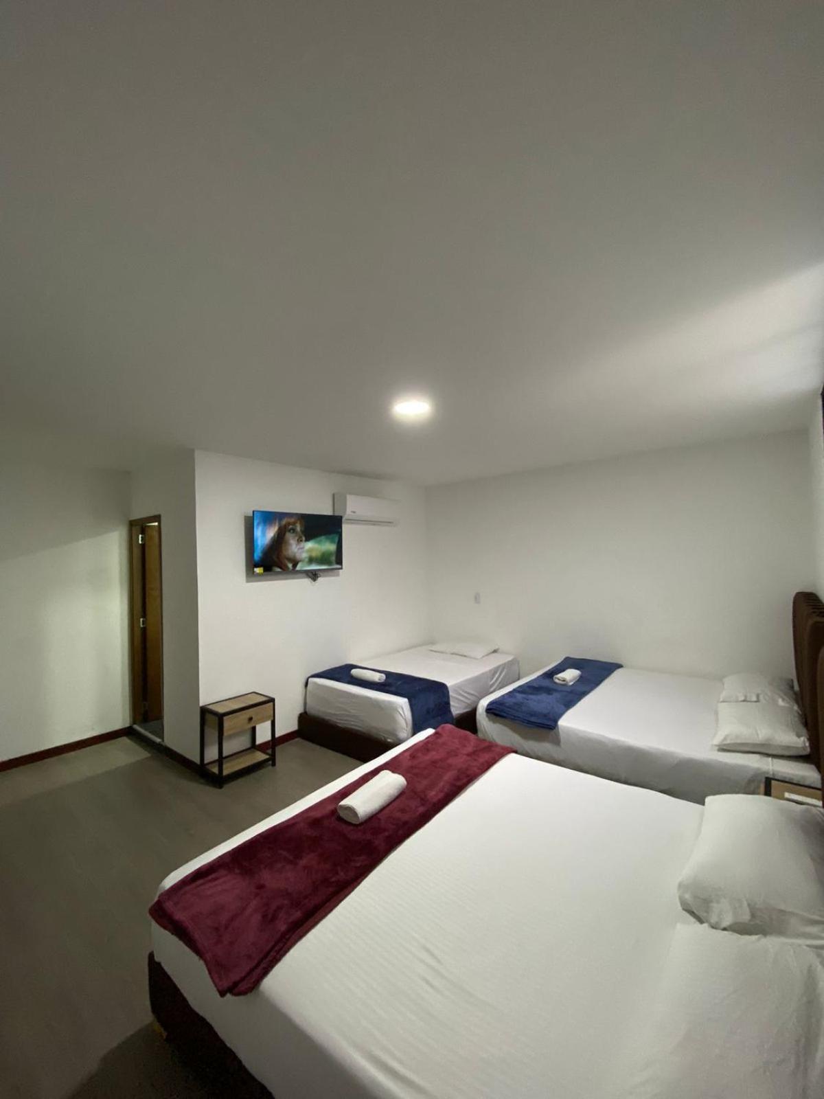 Hotel Gallery By 70 Μεντεγίν Εξωτερικό φωτογραφία