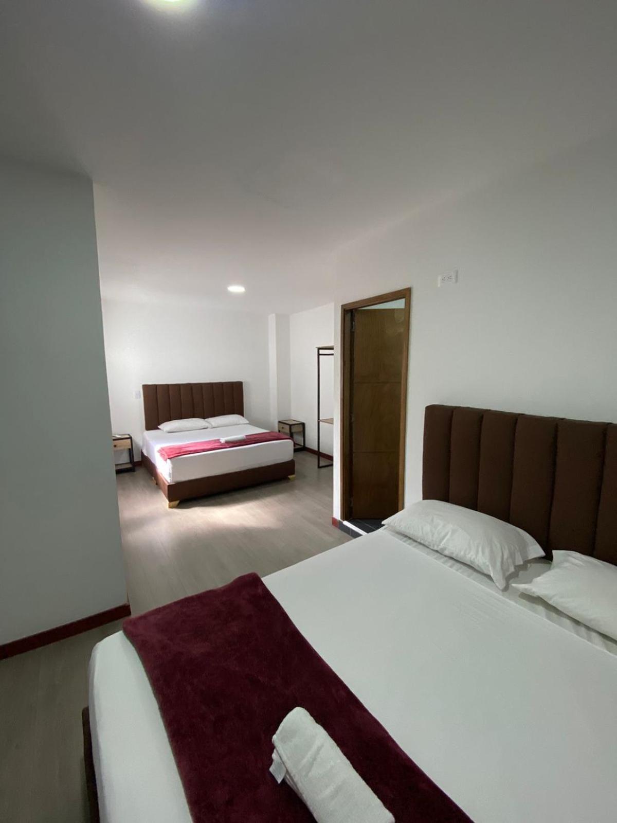 Hotel Gallery By 70 Μεντεγίν Εξωτερικό φωτογραφία