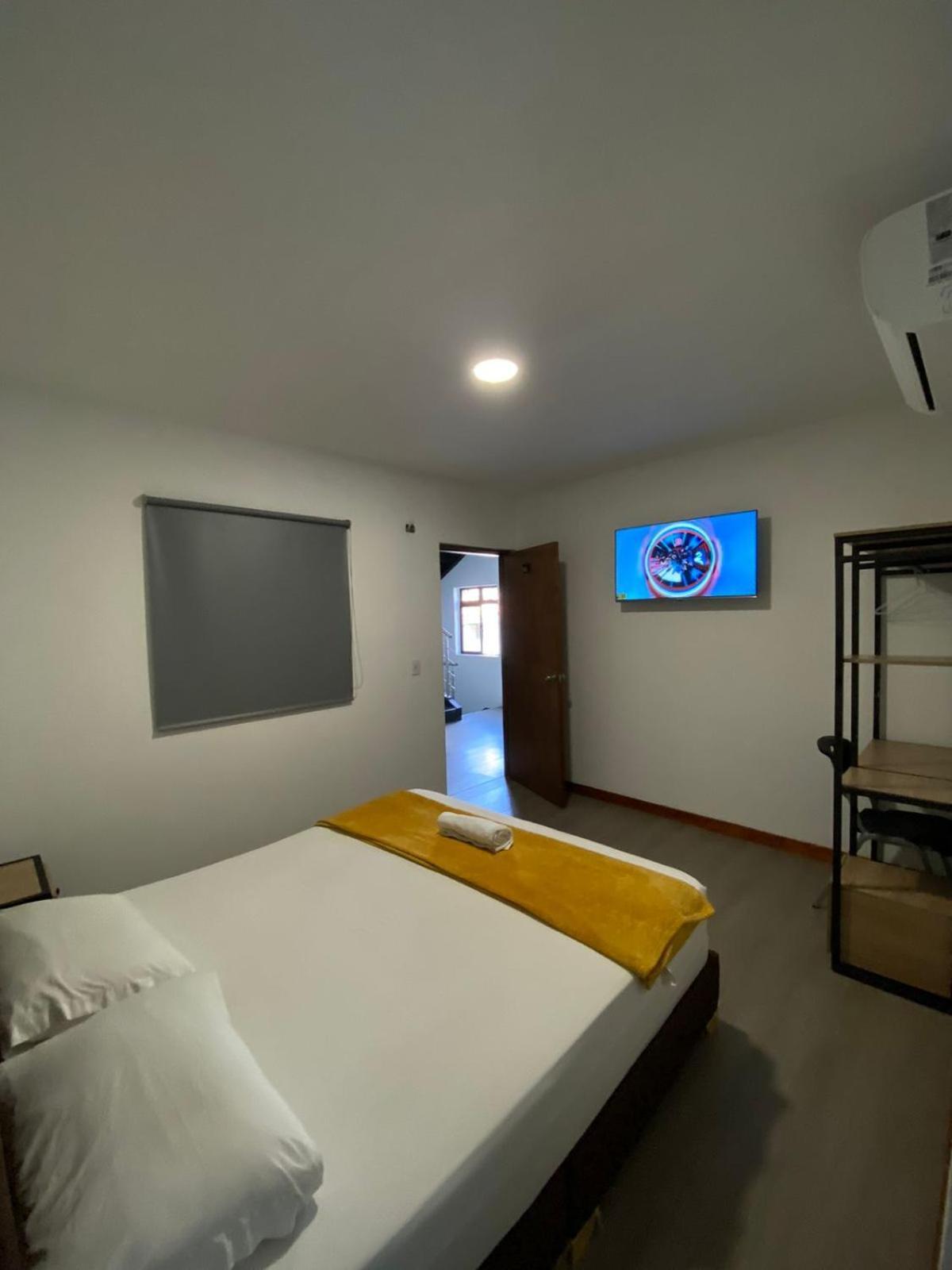 Hotel Gallery By 70 Μεντεγίν Εξωτερικό φωτογραφία