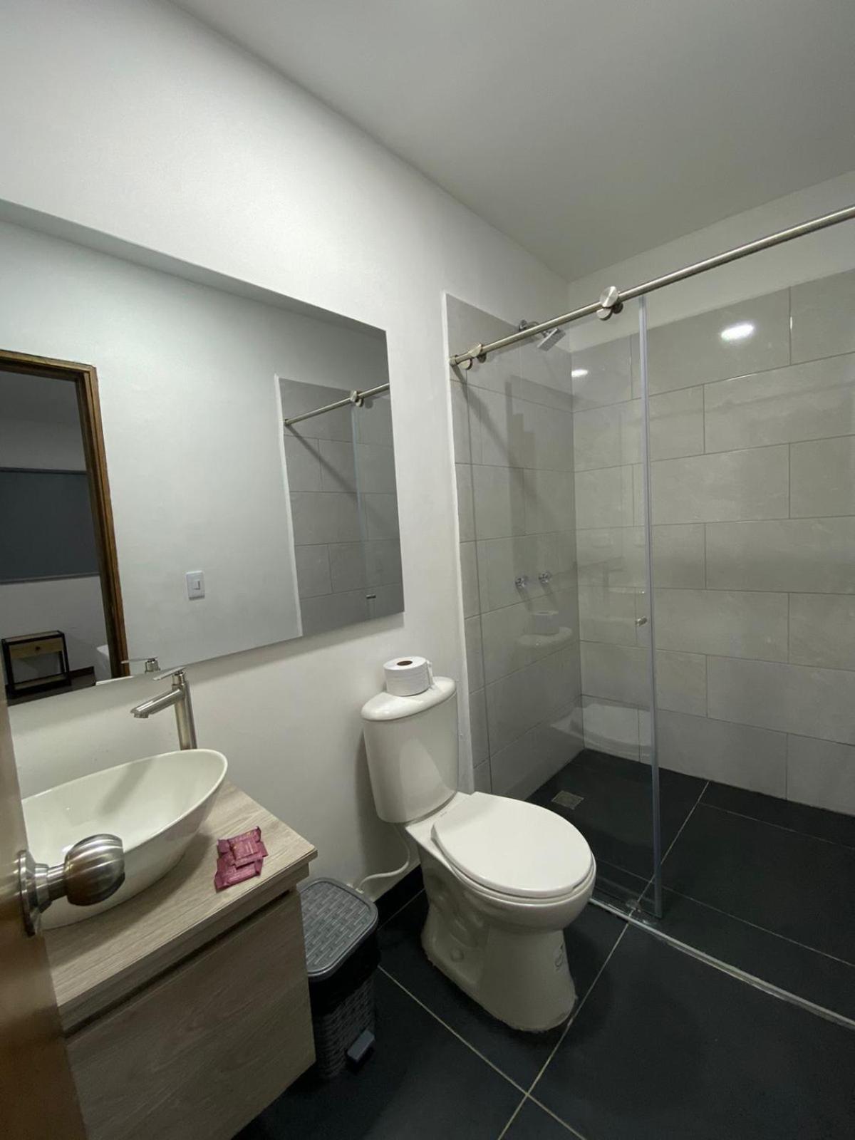 Hotel Gallery By 70 Μεντεγίν Εξωτερικό φωτογραφία